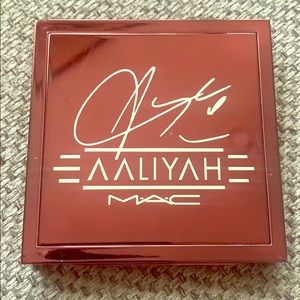 MAC x Aaliyah Collection - Age ain’t nothing